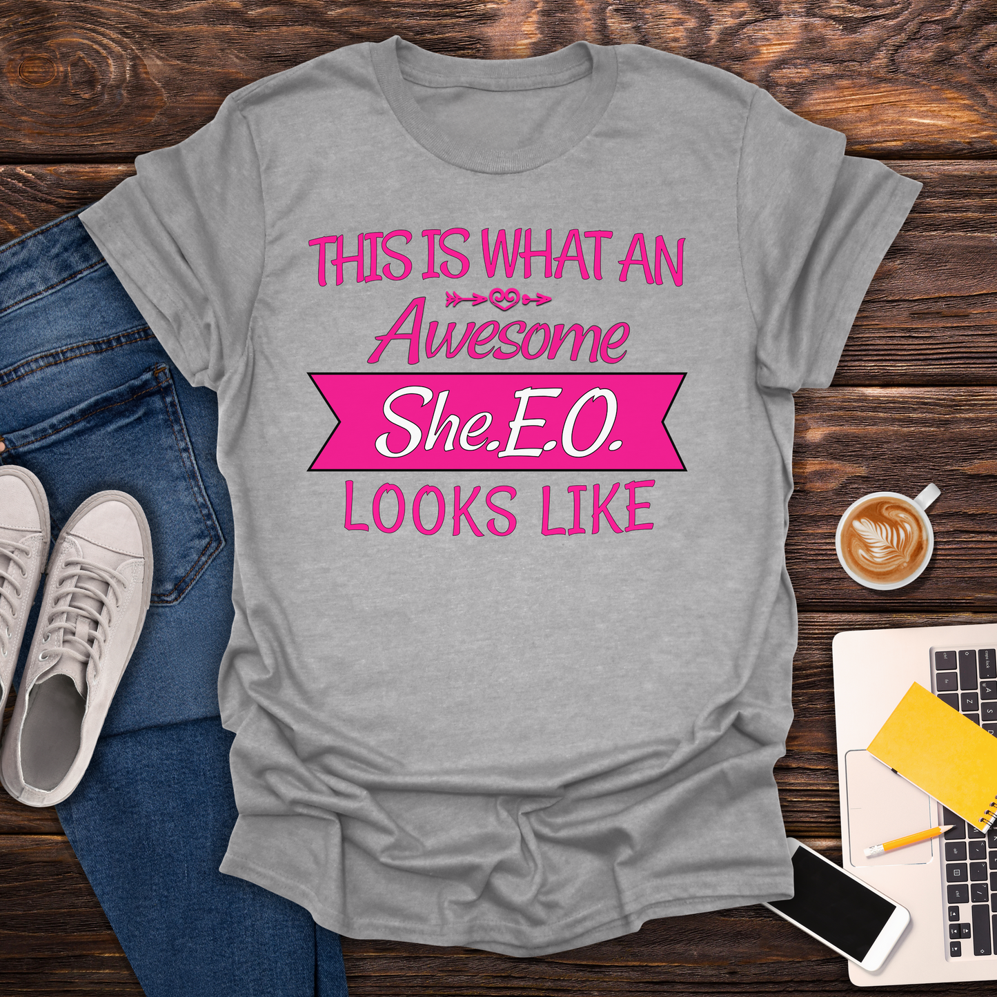 This Is What An Awesome SHE.E.O. Looks Like - T-Shirt