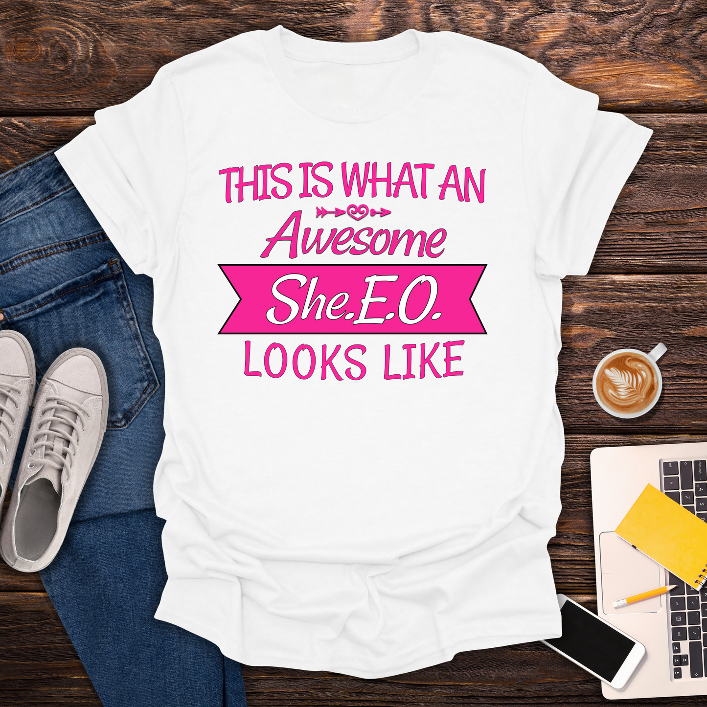 This Is What An Awesome SHE.E.O. Looks Like - T-Shirt