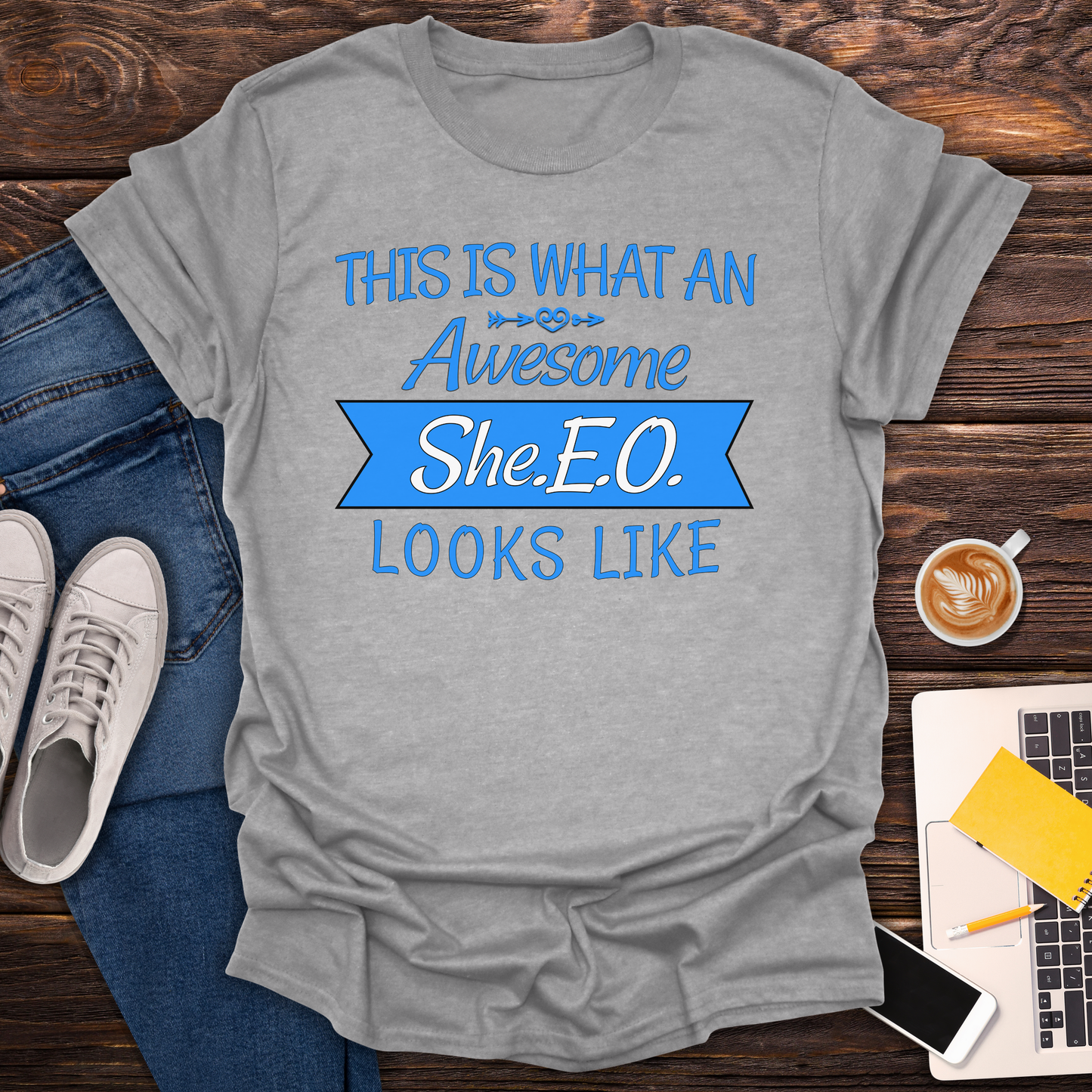 This Is What An Awesome SHE.E.O. Looks Like - T-Shirt